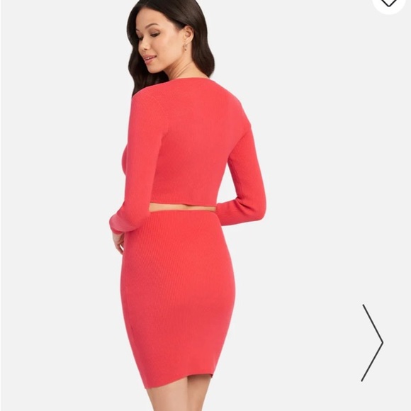 BEBE SIDE CUTOUT RING DETAIL BODYCON DRESS Porcelain rose, size XL - Picture 3 of 3